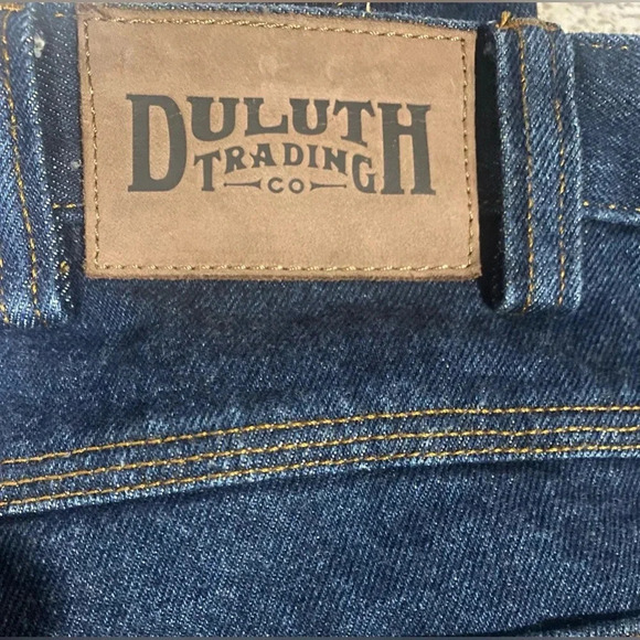 Duluth Trading Co. Men’s straight leg relaxed fit Dark wash jeans size 44x32 - Picture 4 of 7